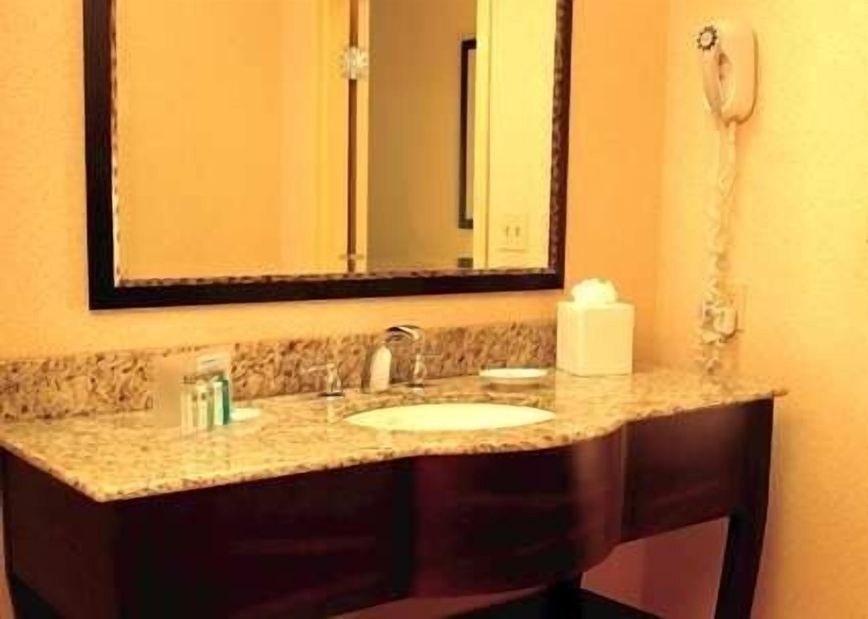 Hampton Inn & Suites Owensboro Downtown Waterfront Zewnętrze zdjęcie