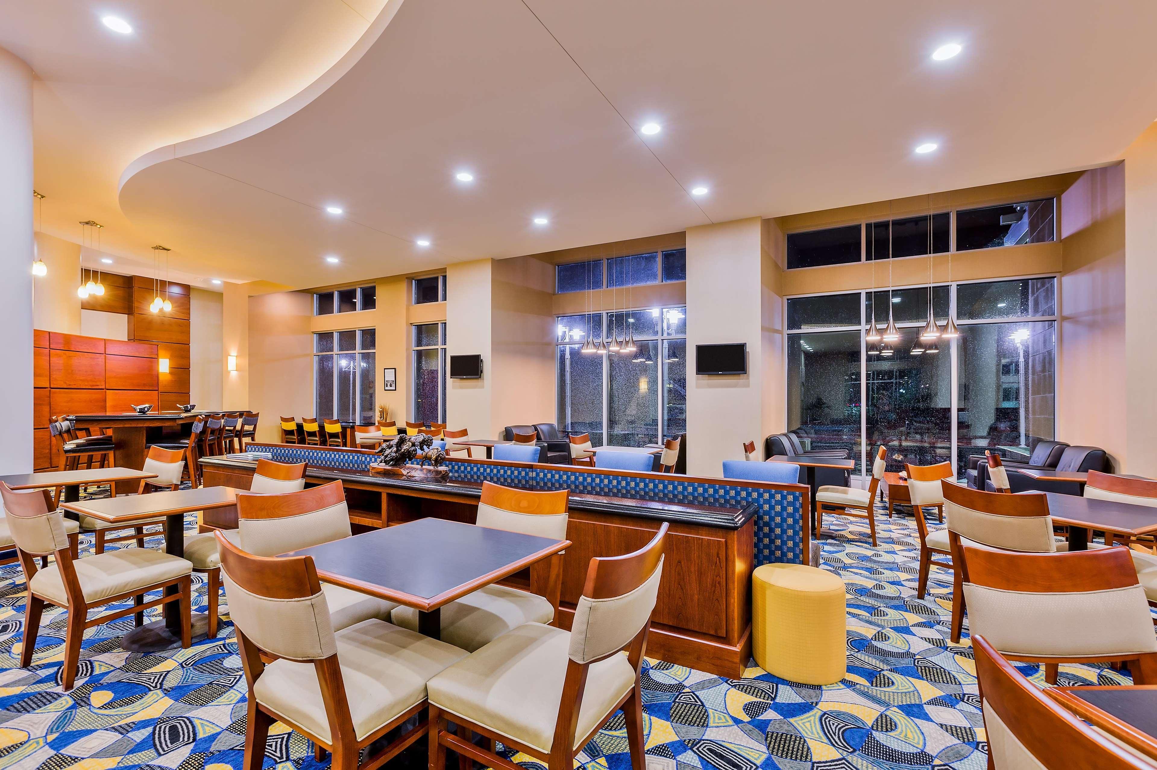 Hampton Inn & Suites Owensboro Downtown Waterfront Zewnętrze zdjęcie